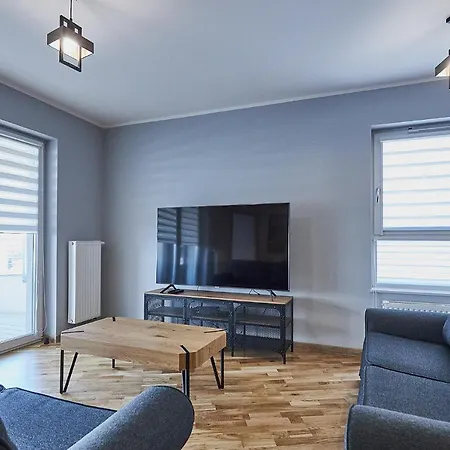 - Sun Towers 129 * Свиноуйсьце